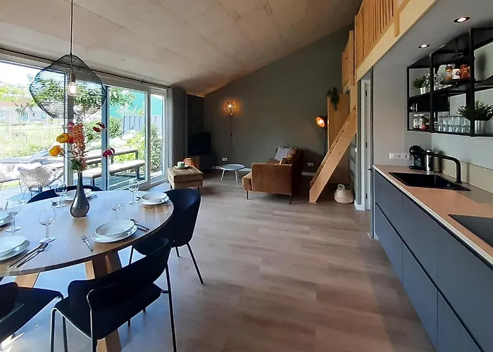 בית נופש Lovely In With Wifi *