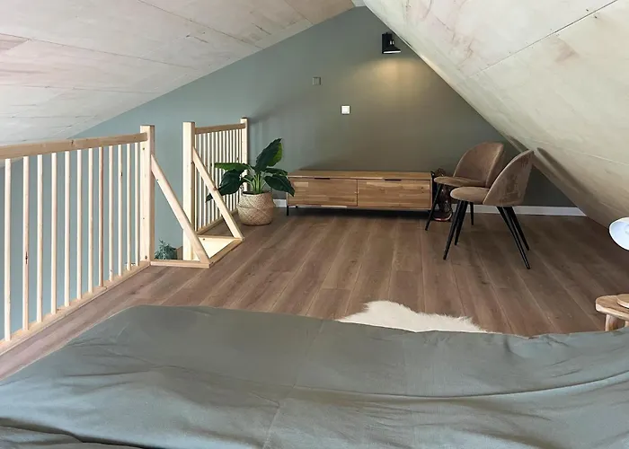 בית נופש Lovely In With Wifi Oostwoud